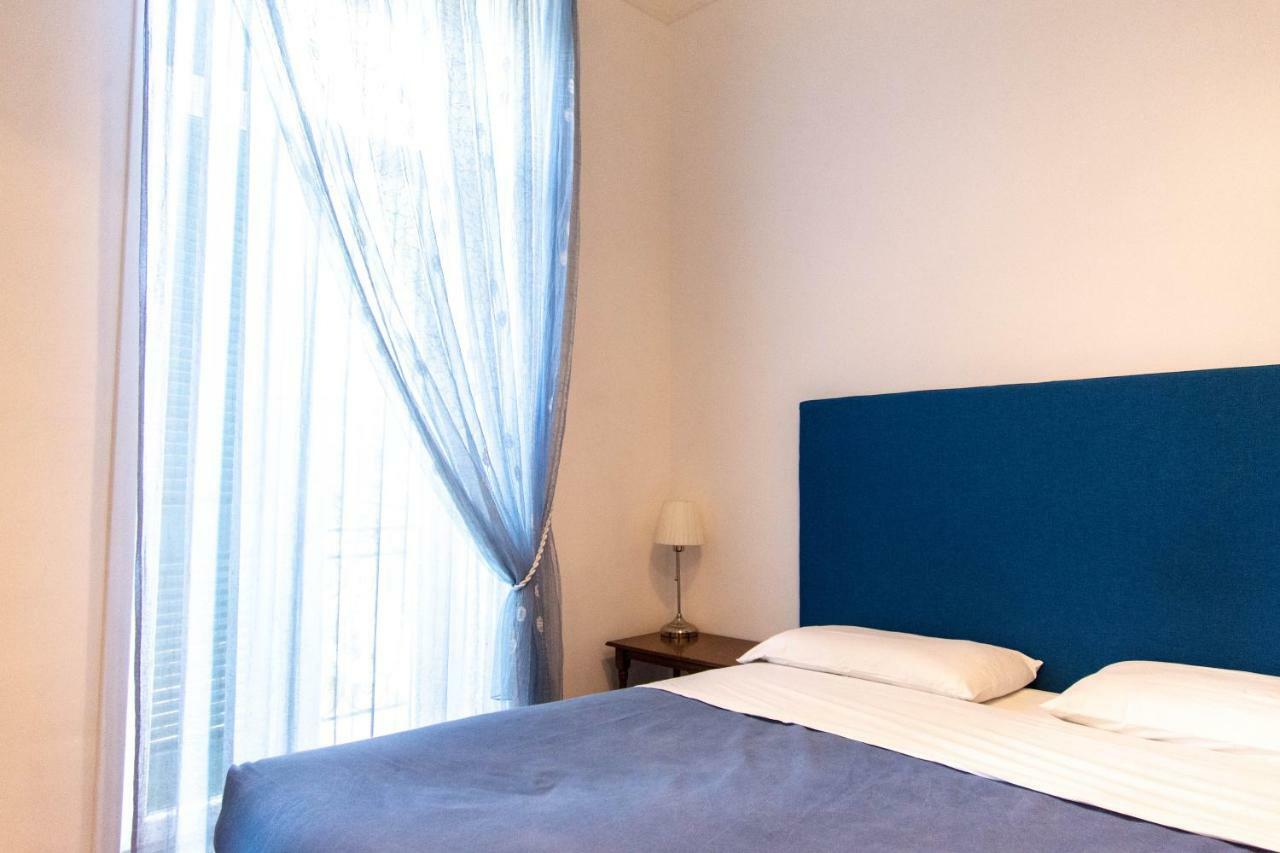 Couette-café Areamare 3*