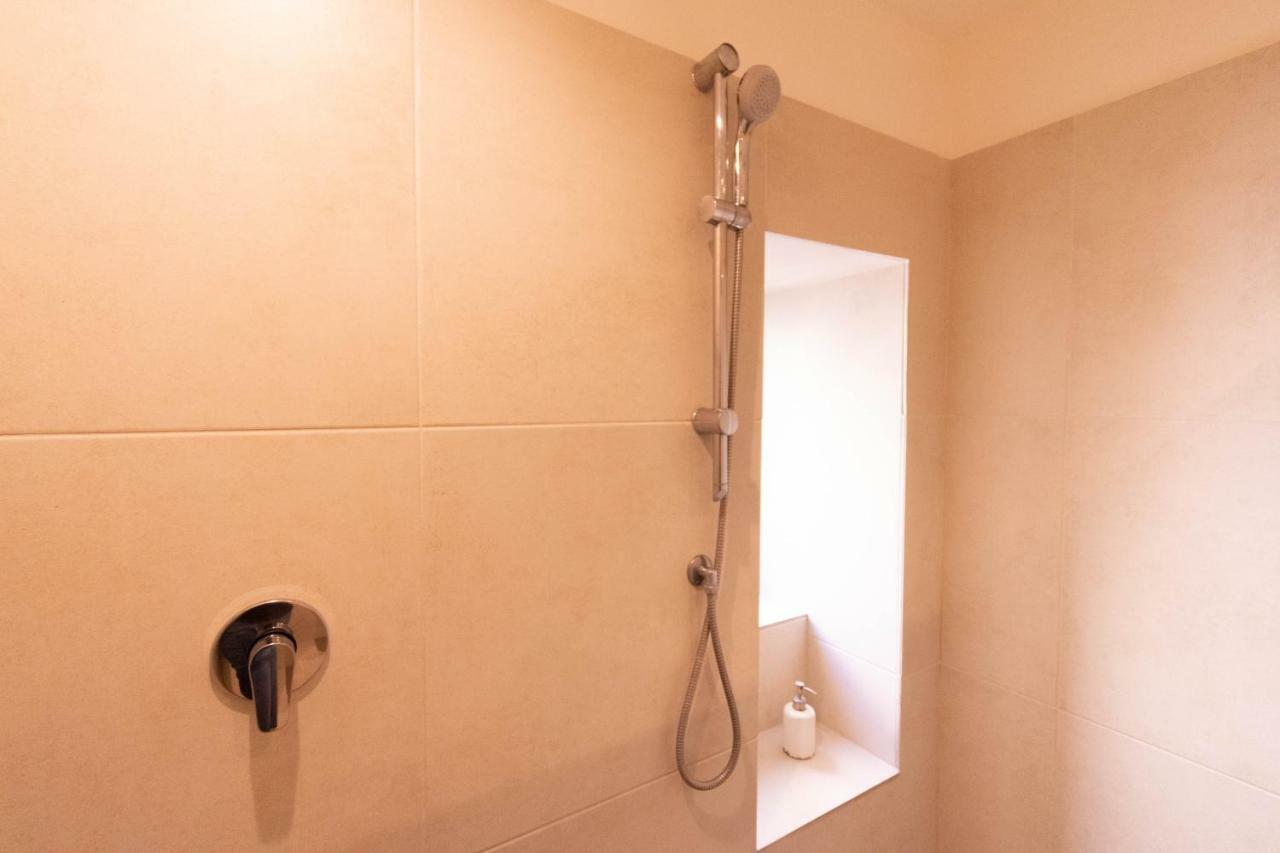 Couette-café Areamare 3*